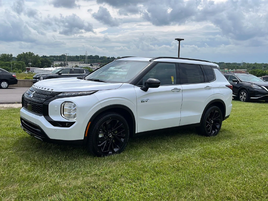 2025 Mitsubishi Outlander Plug-in Hybrid