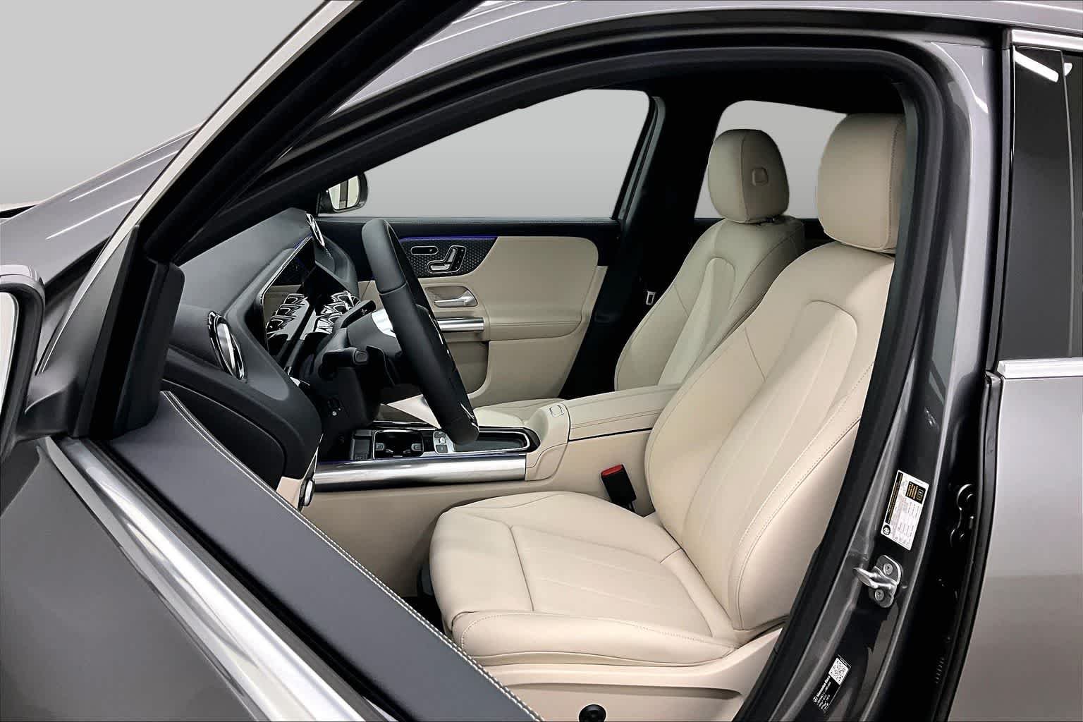 New 2026 Mountain Grey Metallic Mercedes-Benz GLA 250 image 9