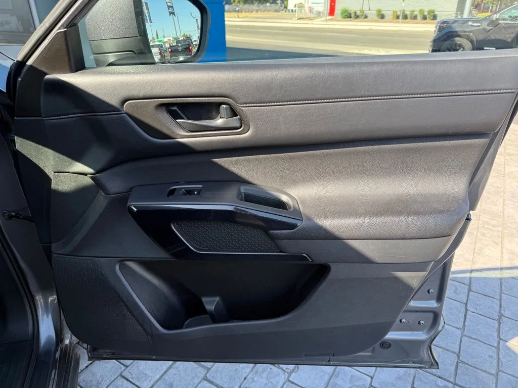Used 2024 Gray Nissan SV image 16