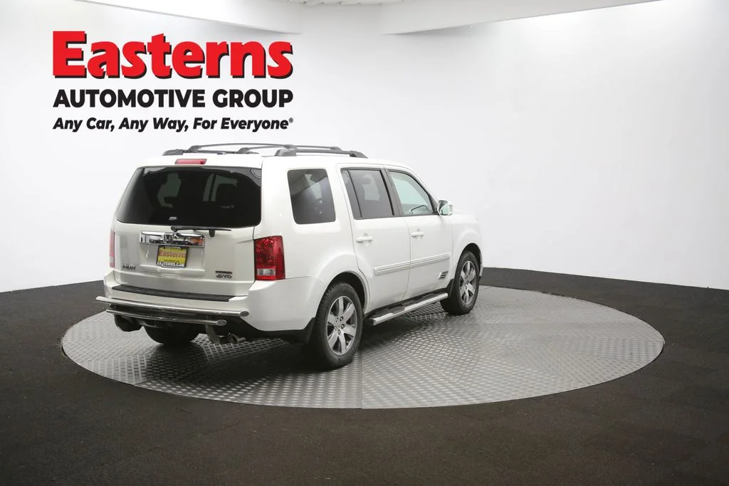 Used 2014 White Honda Touring image 38