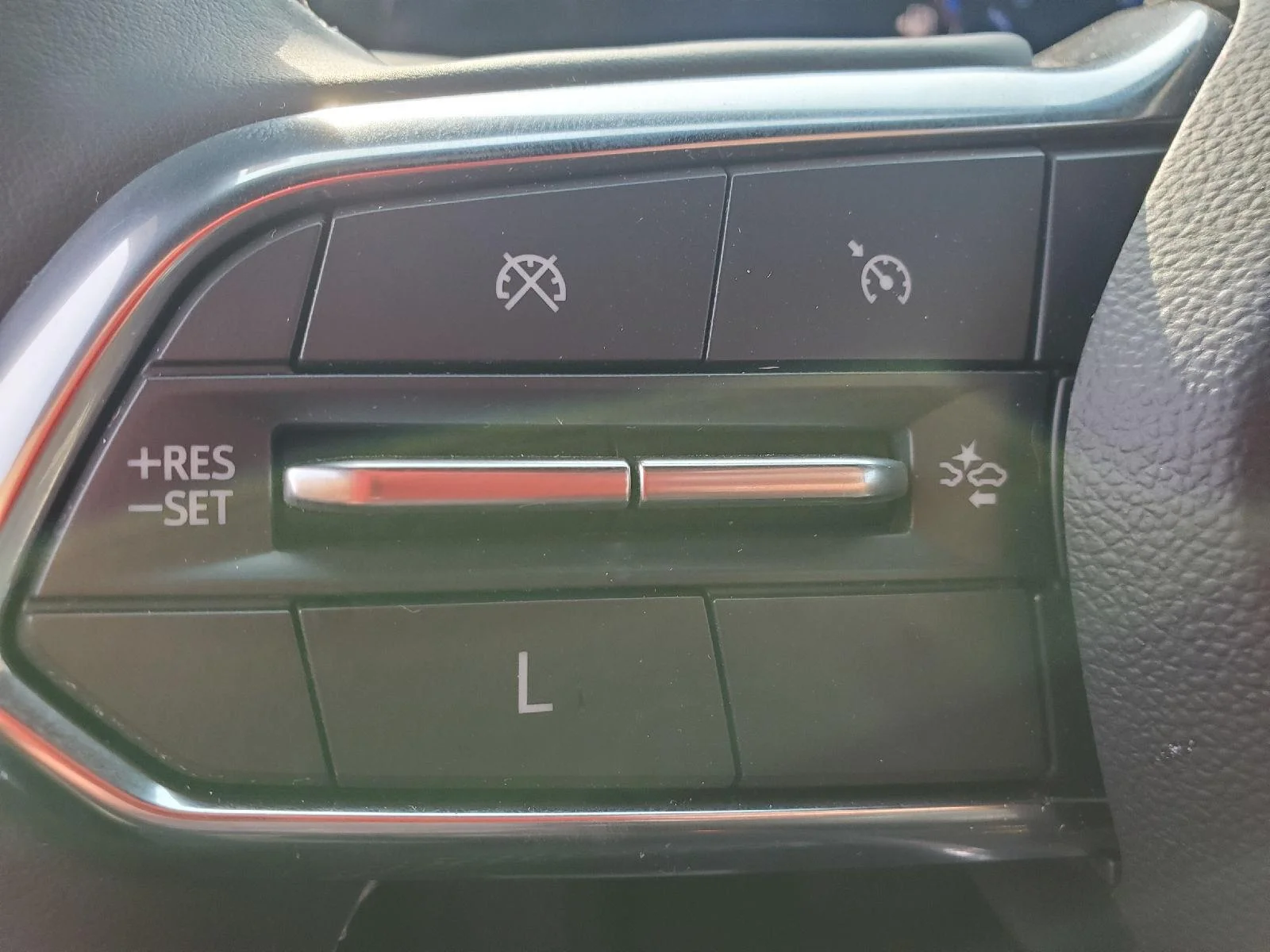 Used 2024 Lakeshore Blue Metallic Chevrolet  image 12