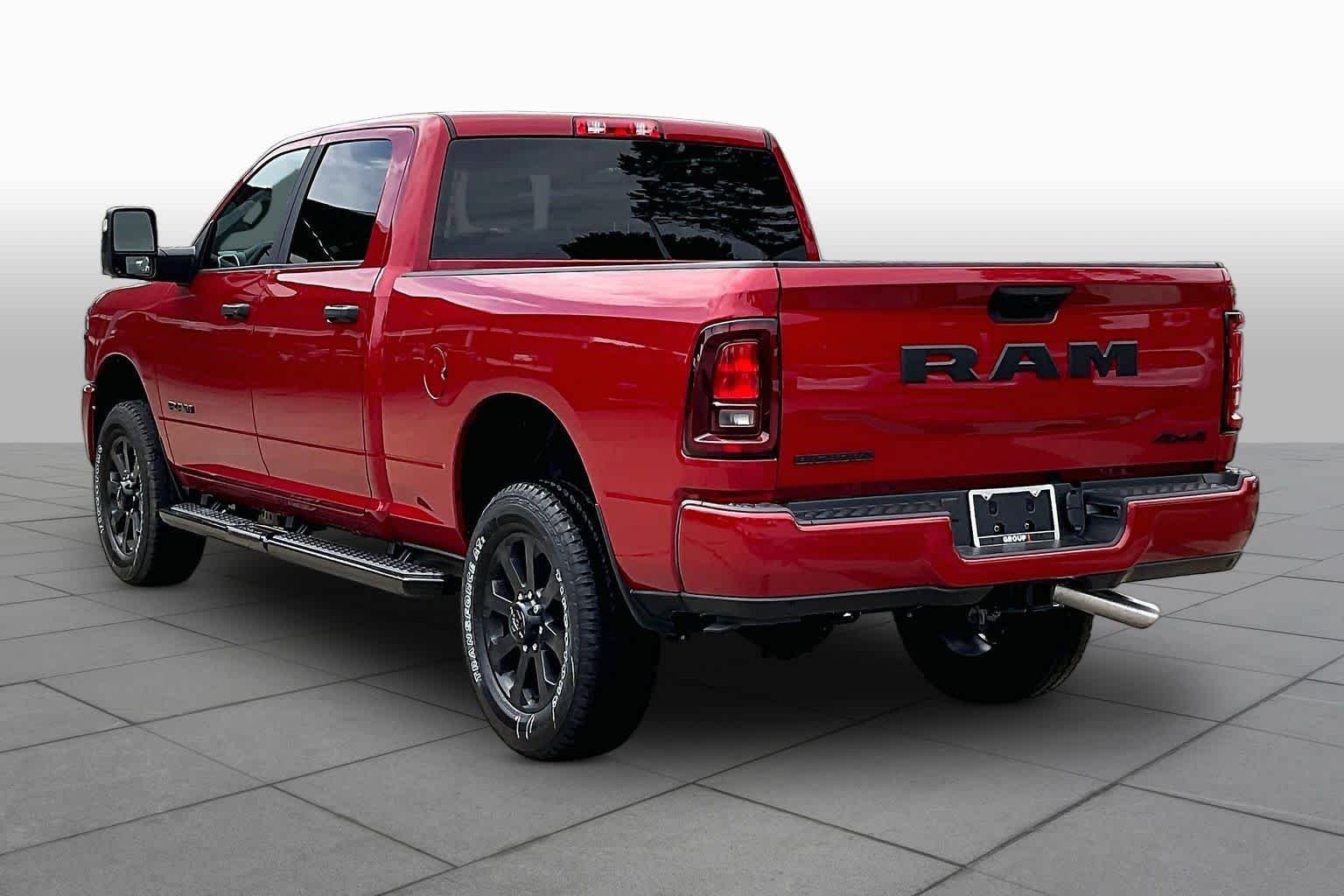 New 2026 Molten Red Pearl-Coat Exterior Paint RAM Big Horn image 12