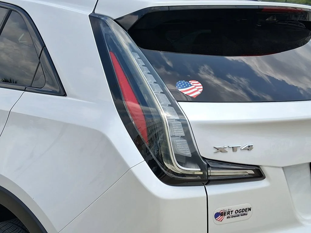 Used 2023 Crystal White Tricoat Cadillac Sport image 8