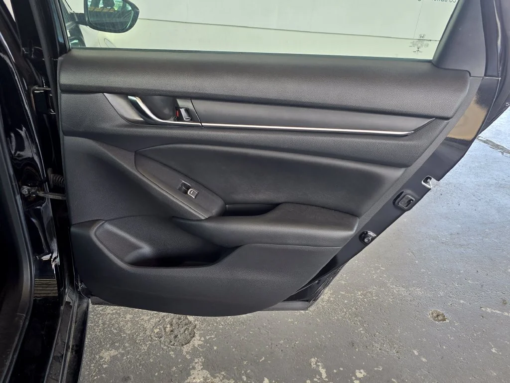 Used 2022 Black Honda LX image 9