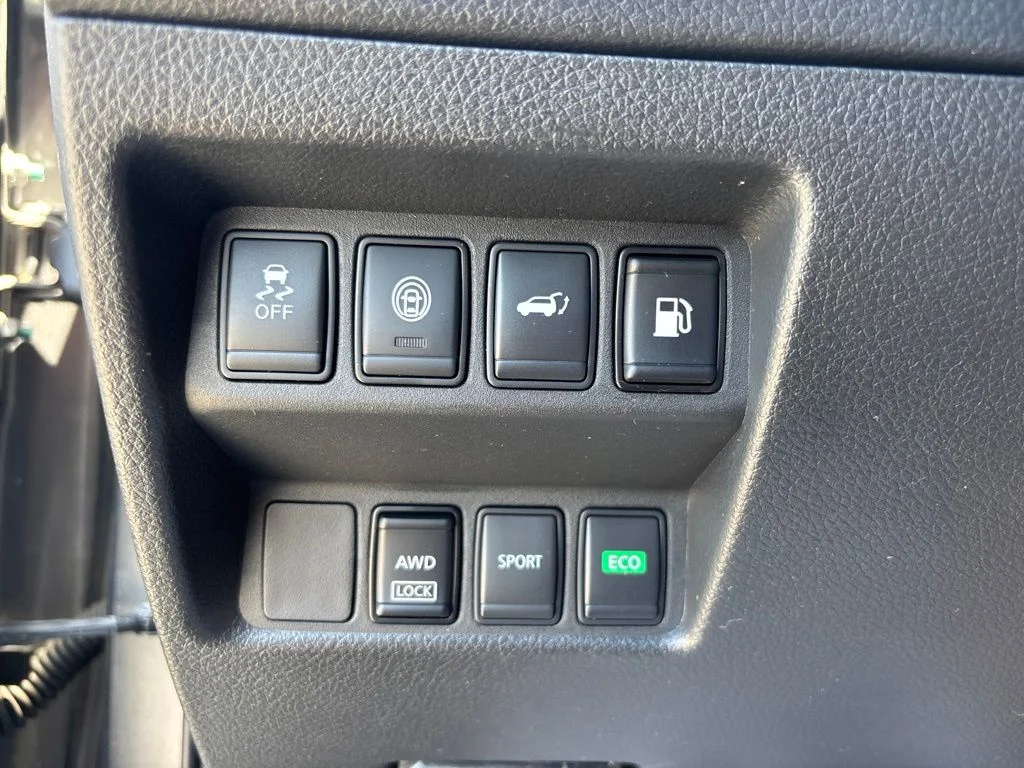 Used 2019 Gray Nissan SV image 20