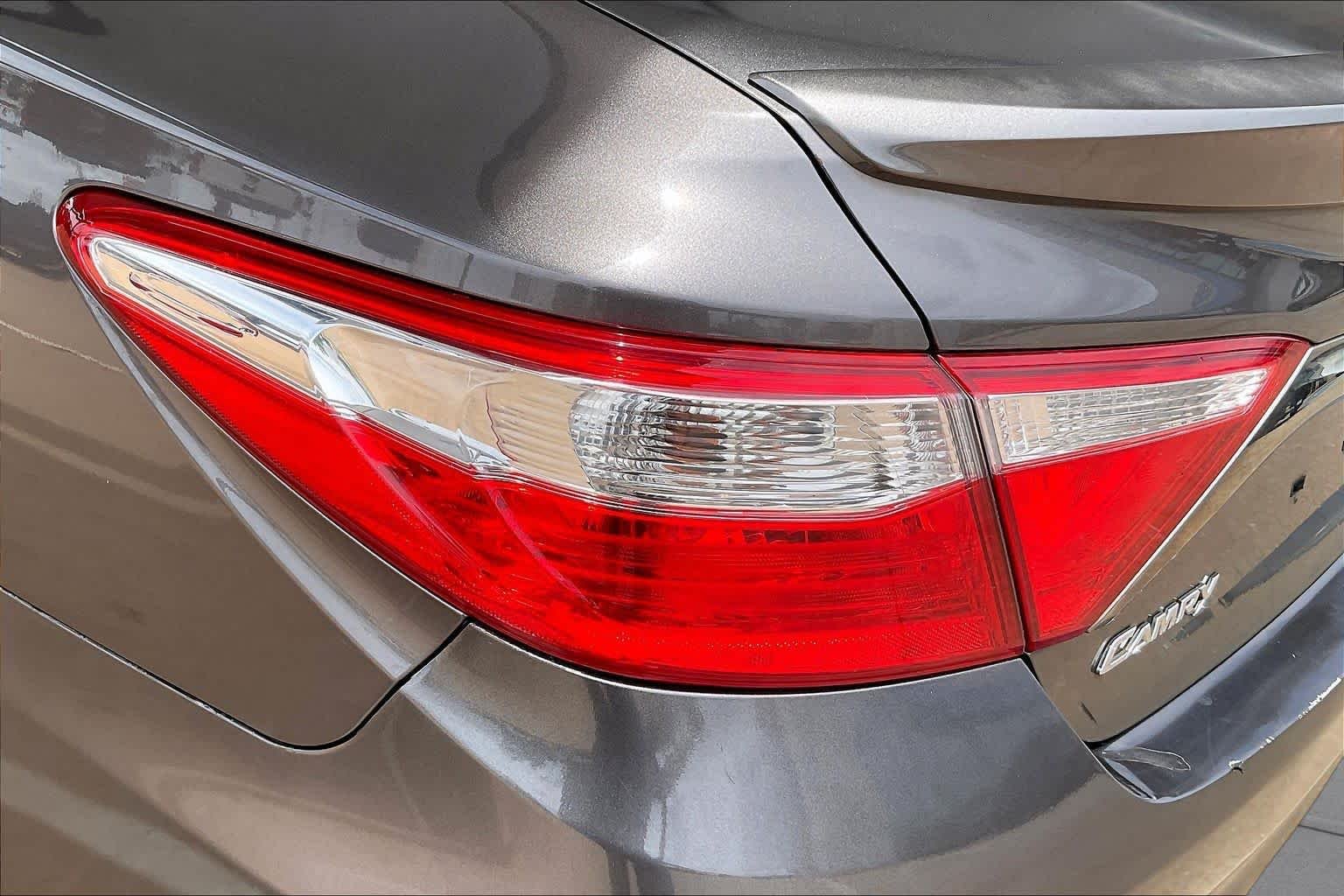 Used 2015 Predawn Gray Mica Toyota SE image 25