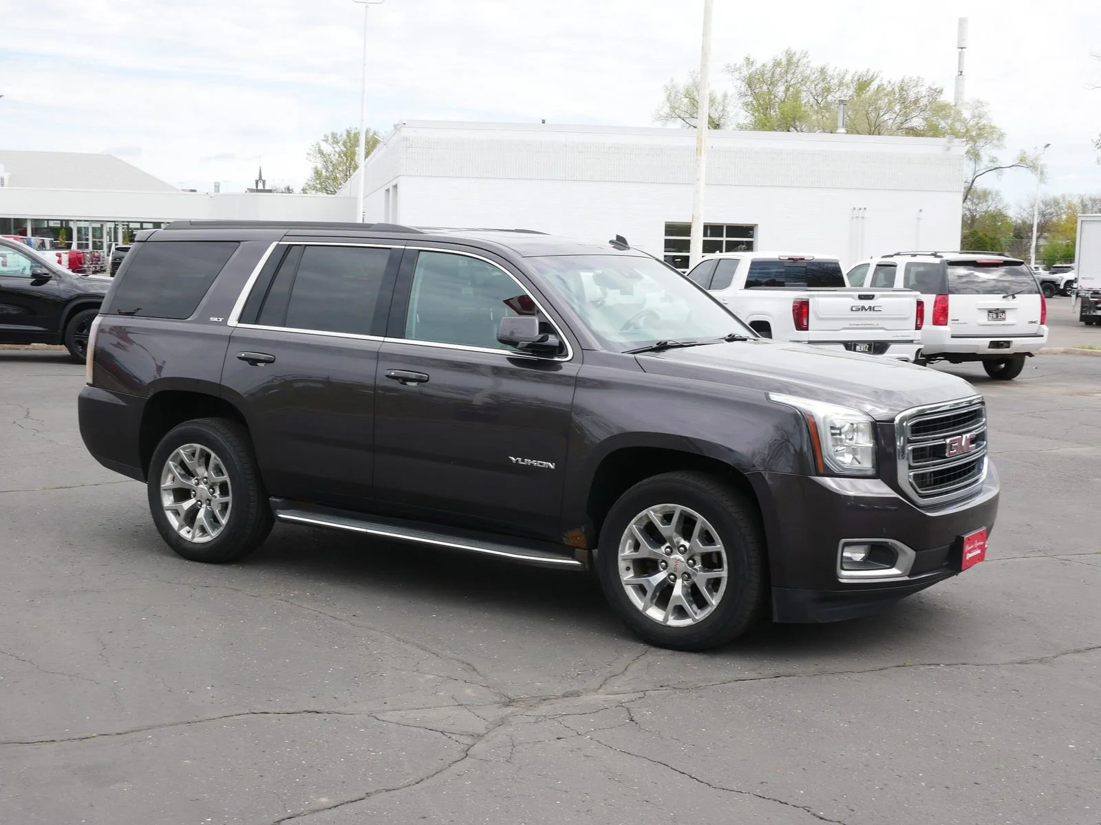 Used 2015 GMC Yukon SLT with VIN 1GKS2BKC3FR271231 for sale in White Bear Lake, Minnesota