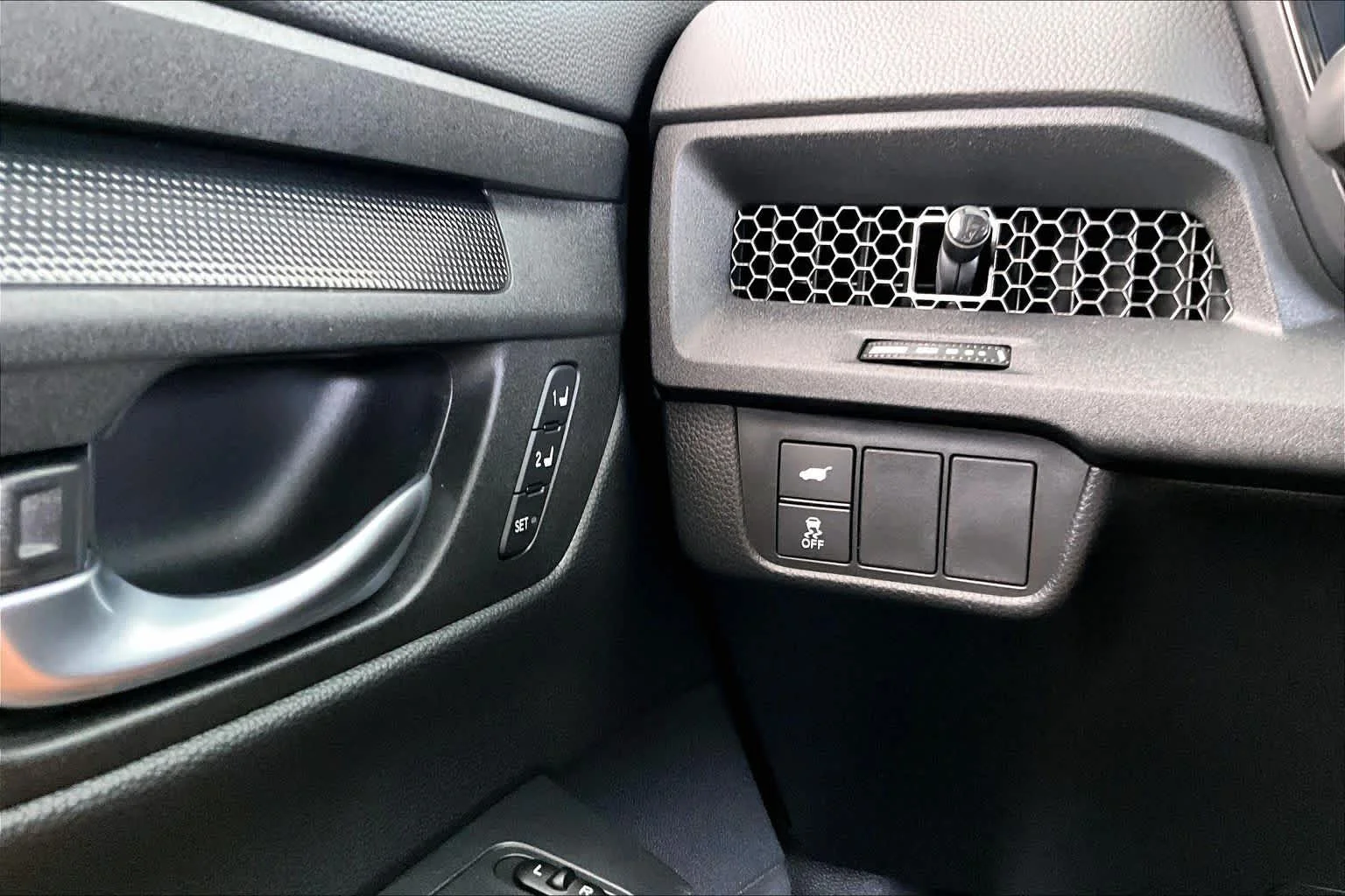 Used 2024 Crystal Black Pearl Honda Sport-L image 33