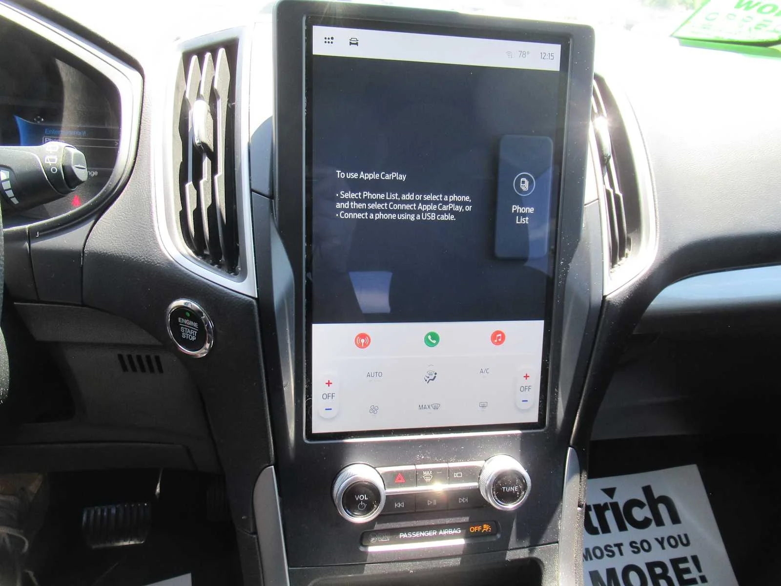 Used 2022 Agate Black Ford SE image 25