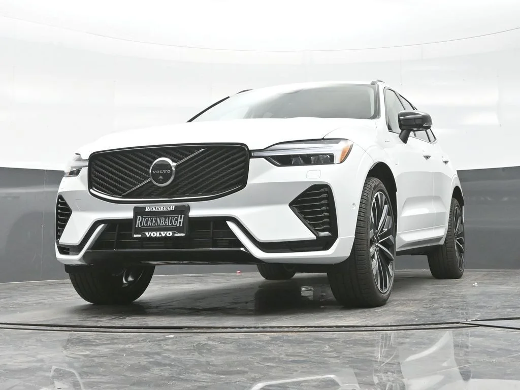 New 2026 White Volvo T8 Ultra image 39