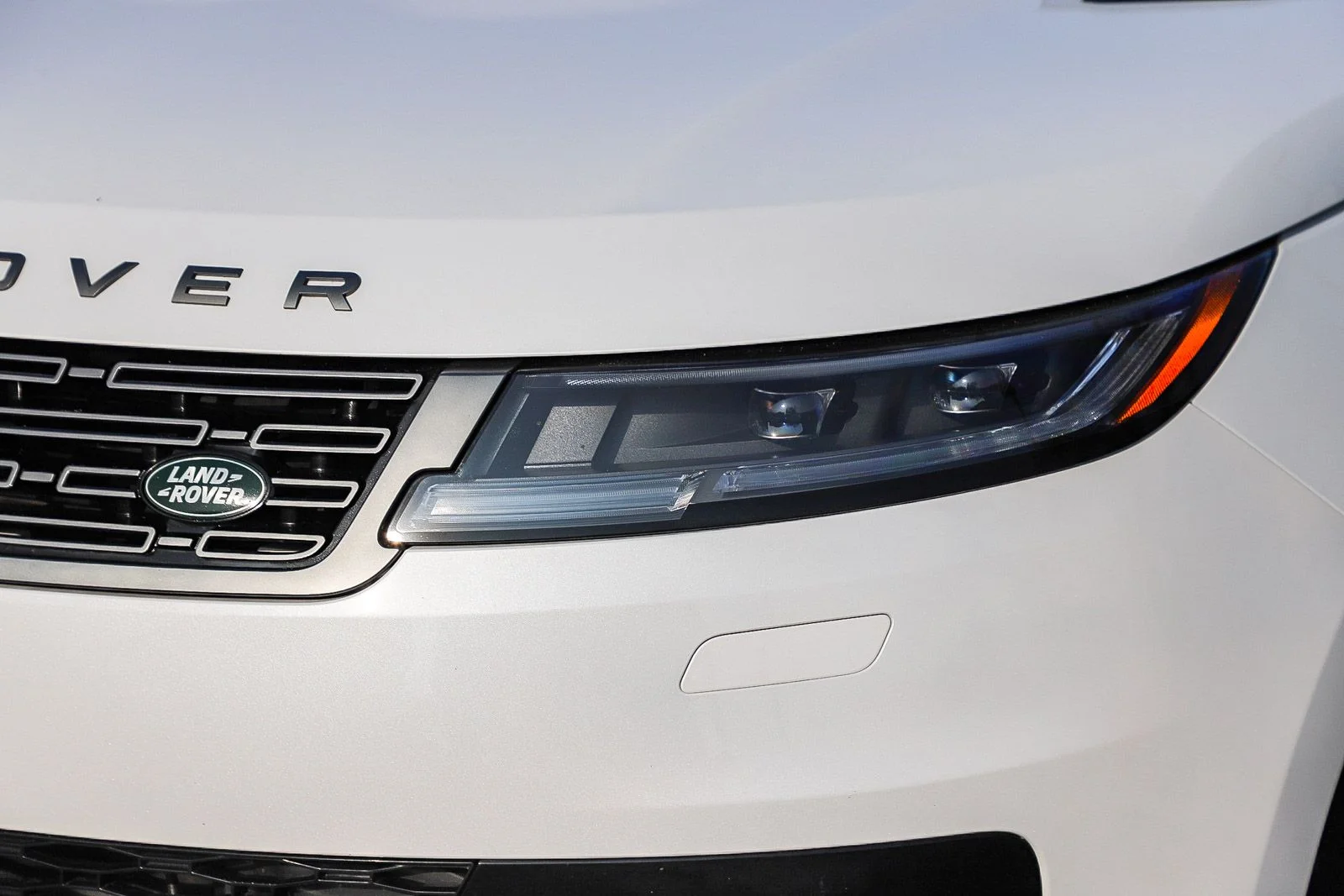 Certified Used 2024 Beige Land Rover SE image 8
