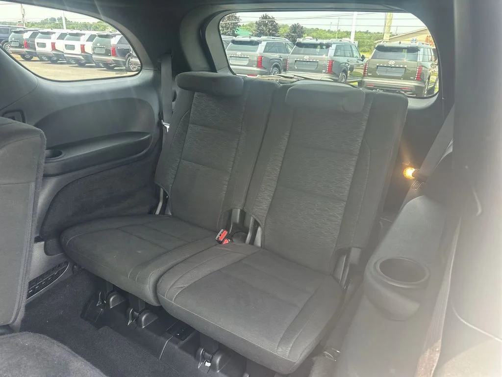 Used 2023 White Dodge SXT image 29