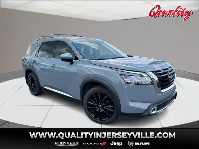 PRE-OWNED 2024 NISSAN PATHFINDER PLATINUM