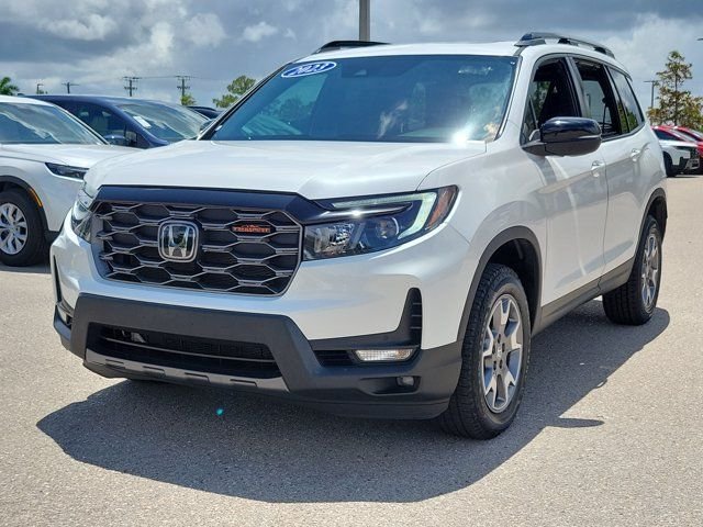 Used 2023 Platinum White Pearl Honda TrailSport image 3