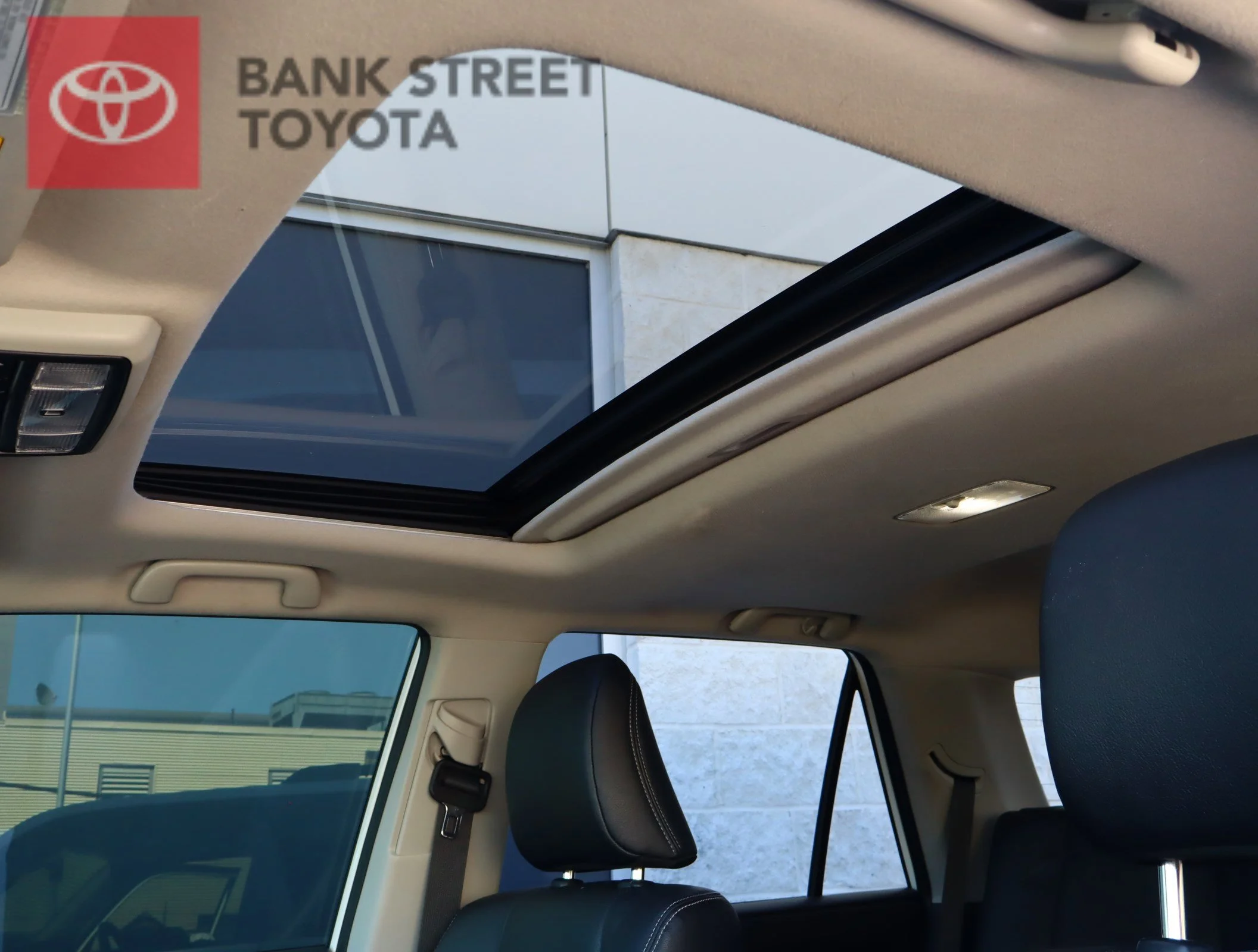 Used 2021 0070 Blizzard Pearl Toyota BASE image 6