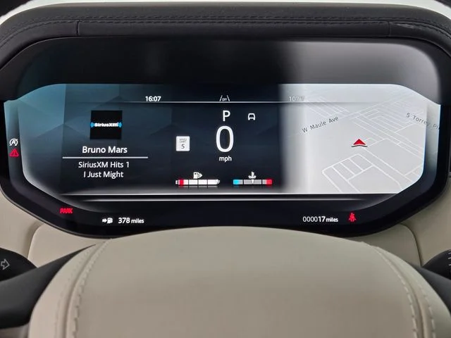 New 2026 Fuji White Land Rover SE image 27