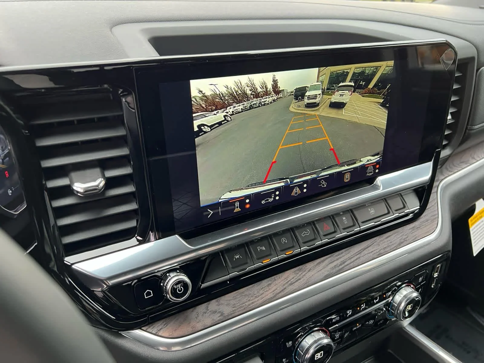 2026 GMC Sierra 1500 SLT - Photo 21