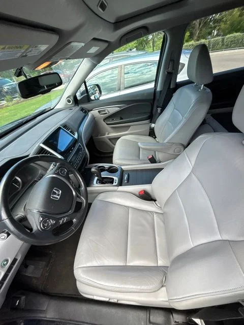 Used 2016 Blue Honda EX-L image 3
