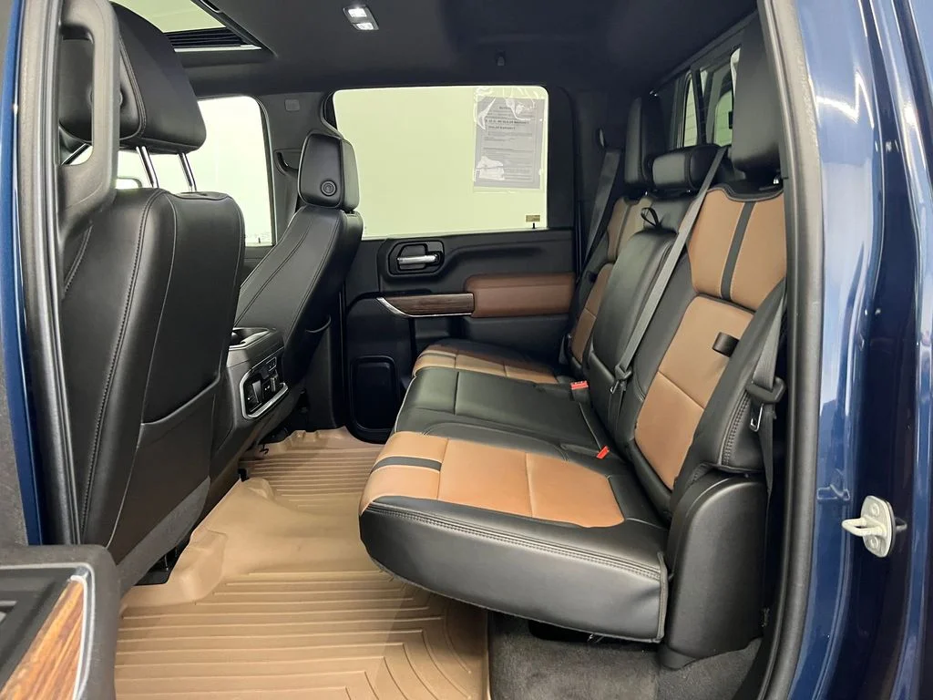 Used 2022 Northsky Blue Metallic Chevrolet High Country image 12