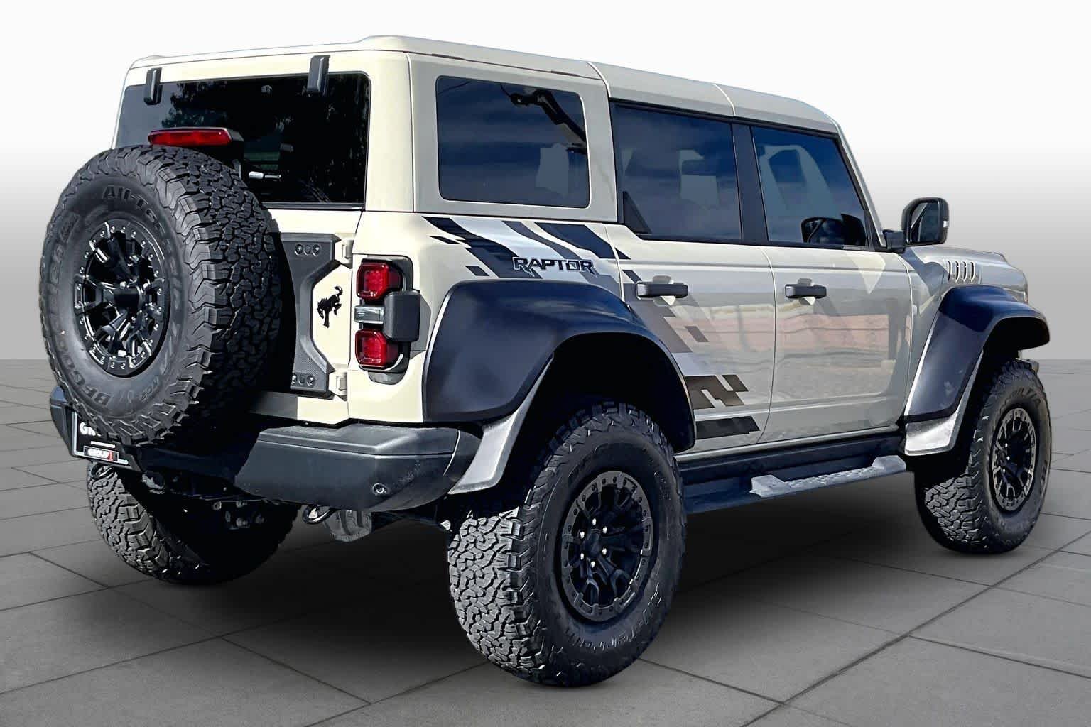Used 2025 Desert Sand Ford Raptor image 12