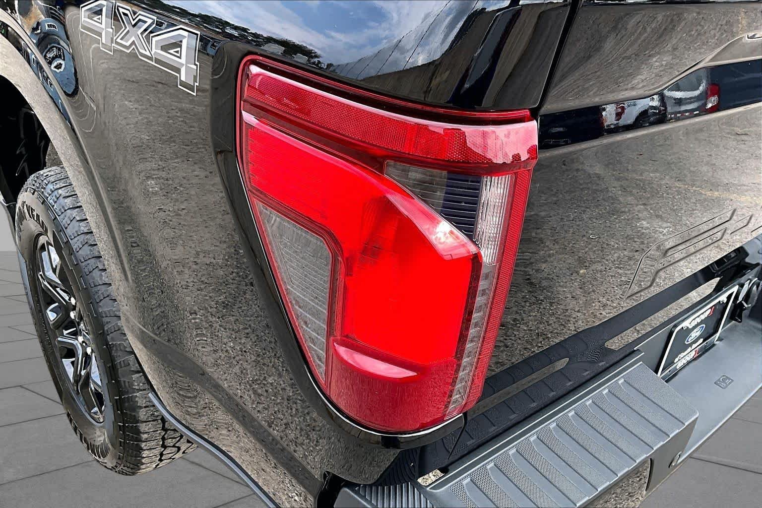 Used 2025 Agate Black Ford STX image 28