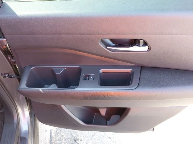 Used 2026 Gun Metallic Nissan SL image 31