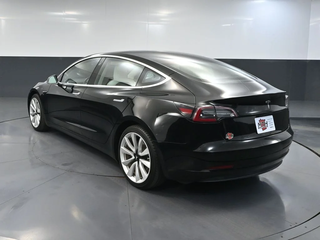 Used 2018 Black Tesla Long Range image 6