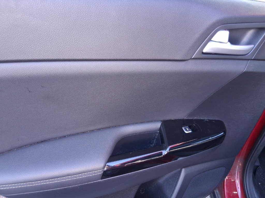 Used 2022 Red Kia Nightfall image 15