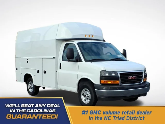 2025 GMC Savana Cutaway 3500 1WT