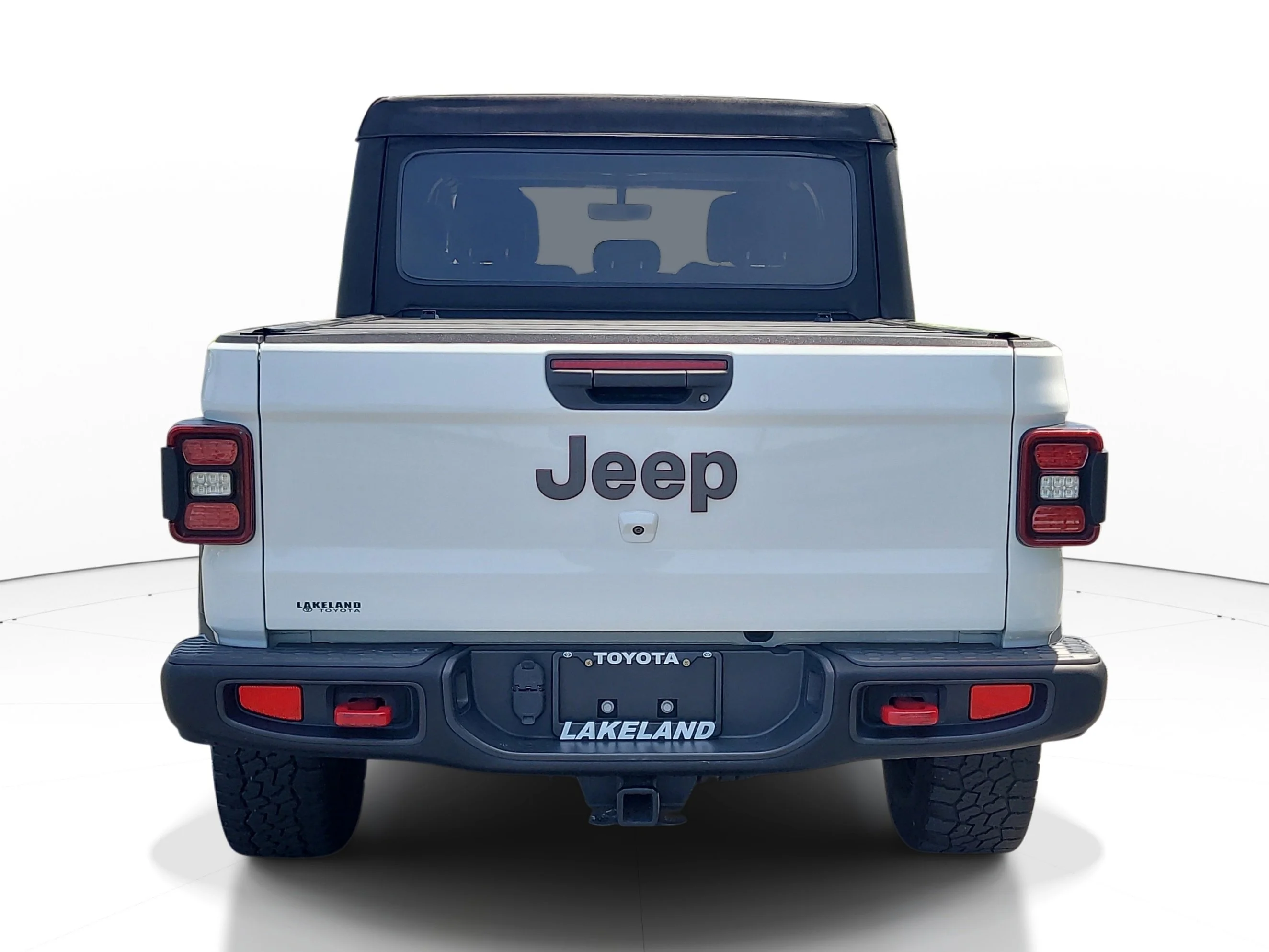 Used 2022 Bright White Clearcoat Jeep Rubicon image 5