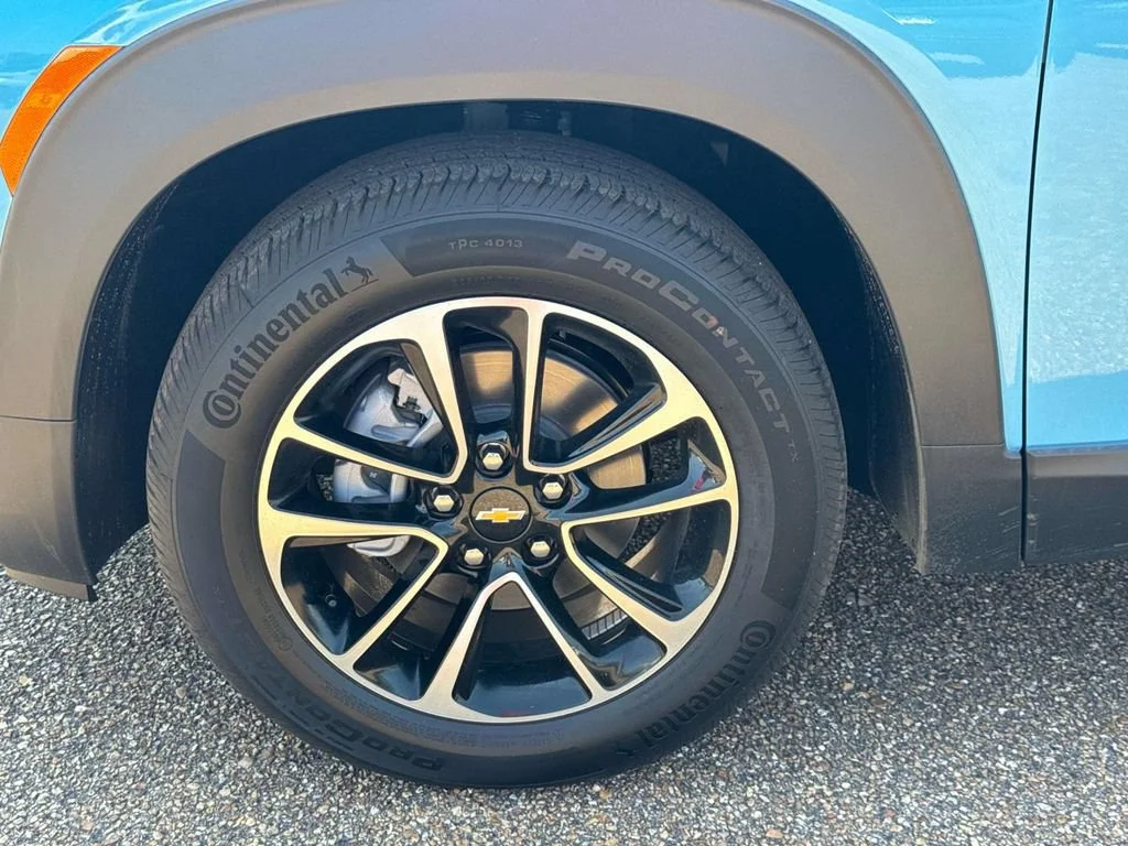 New 2026 Marina Blue Metallic Chevrolet LT image 4
