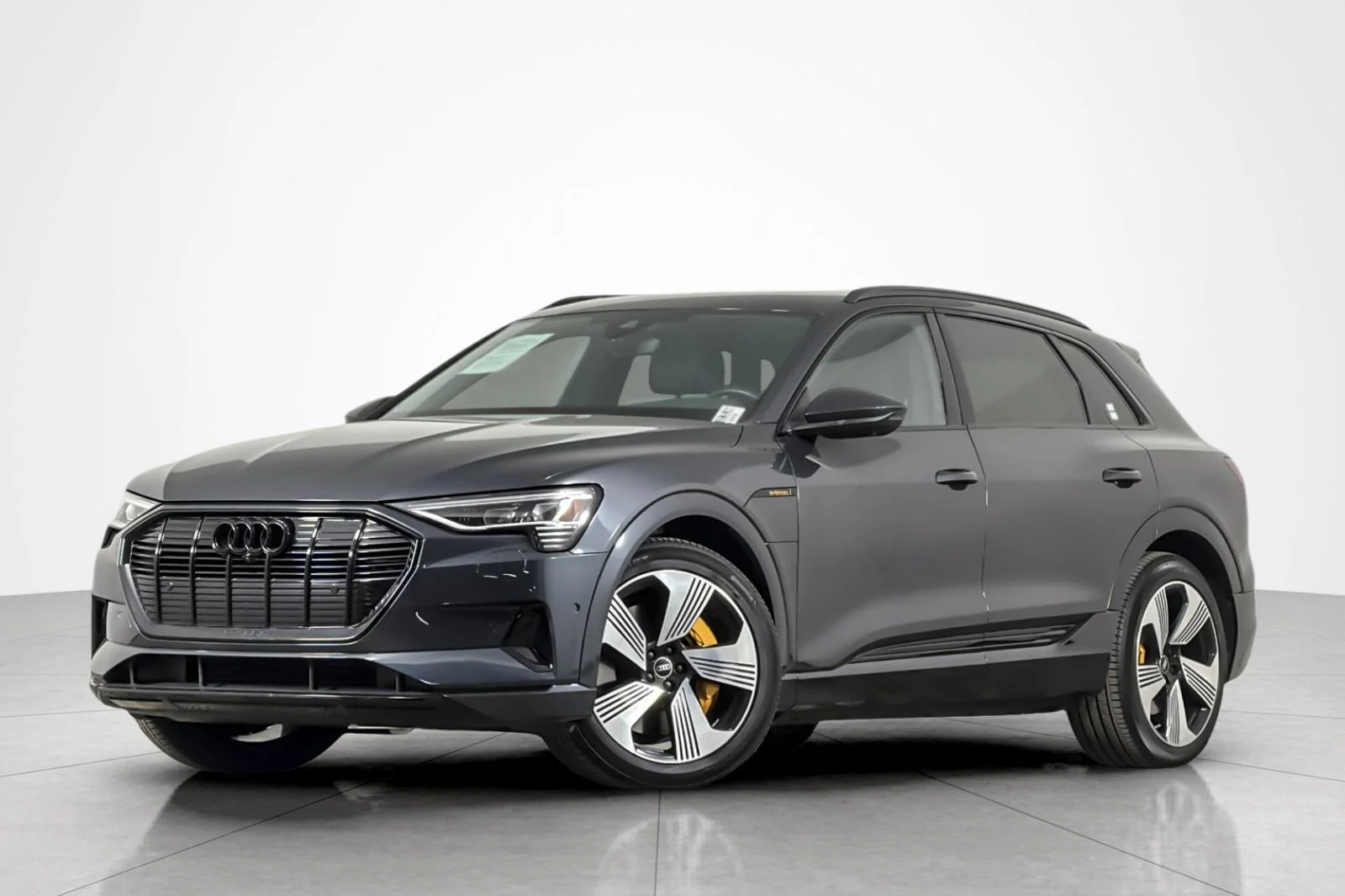2023 Audi e-tron 95 kWh Premium Plus quattro's photo