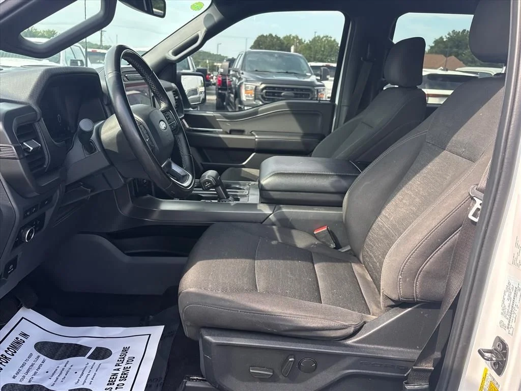 Certified Used 2024 Oxford White Ford XLT image 24