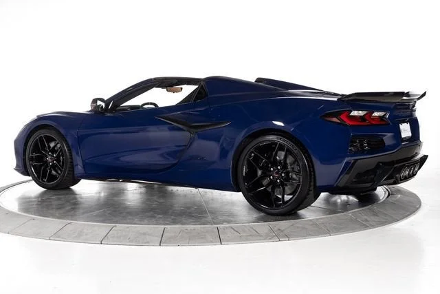 Used 2025 Hysteria Purple Metallic Chevrolet Z06 image 3
