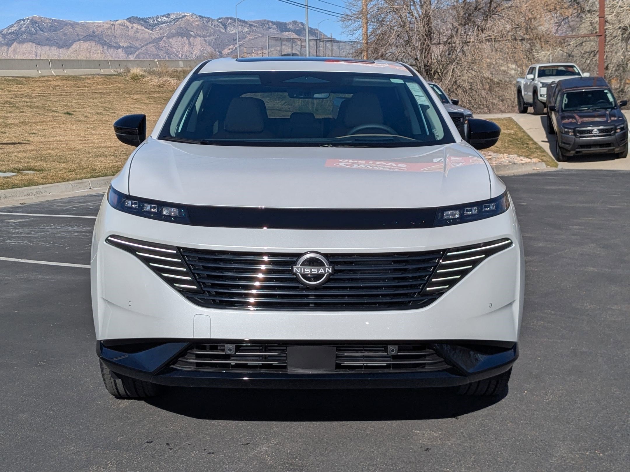 New 2026 Everest White Pearl Tricoat Nissan Platinum image 9