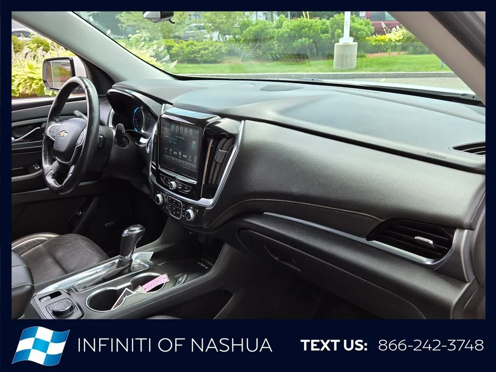 Used 2018 Beige Chevrolet Premier image 17