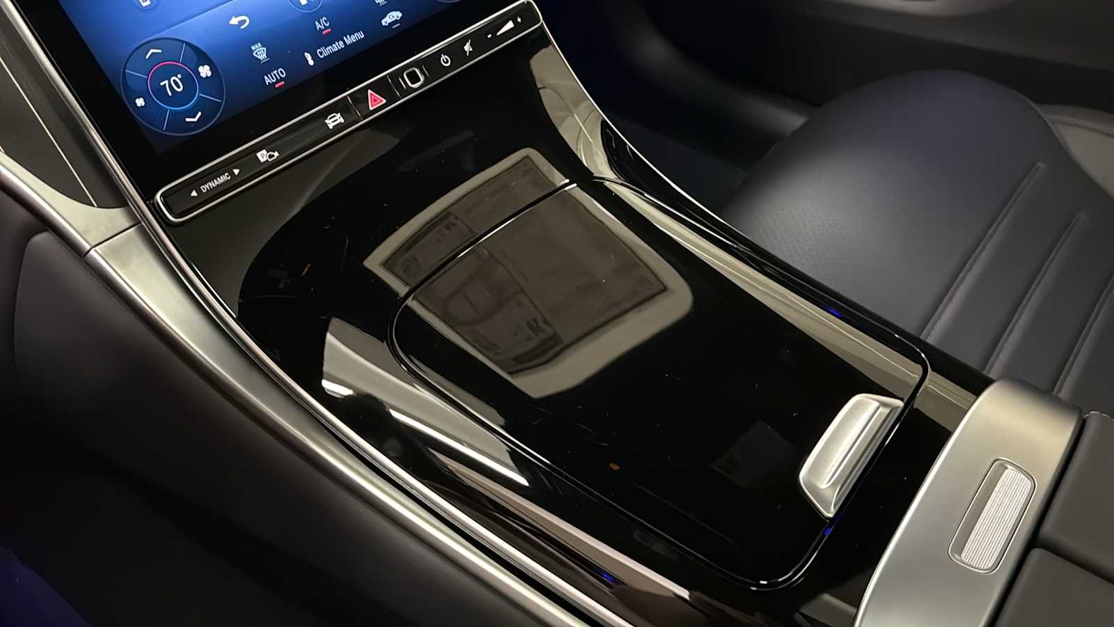 New 2026 Black Mercedes-Benz GLC 300 image 21