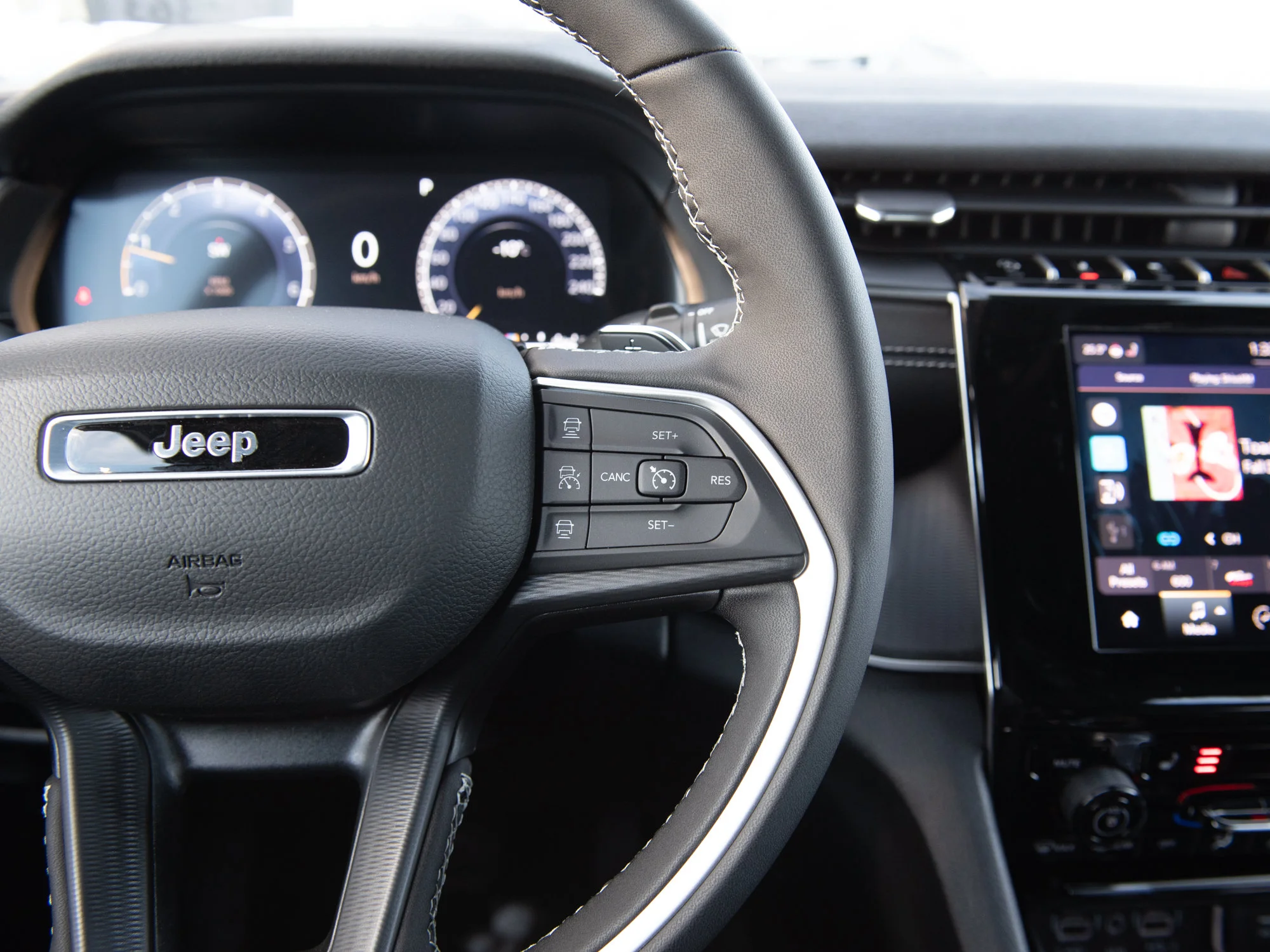New 2025 Red Jeep Altitude* 4x4, Heated Leather, Wireless Charging Pad, Remote Start image 13