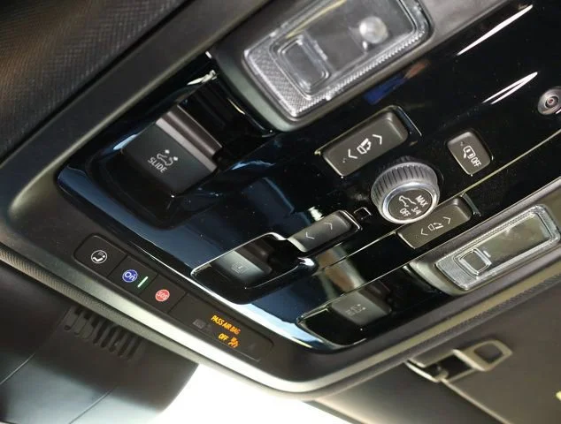 2026 Chevrolet Suburban High Country - Photo 24