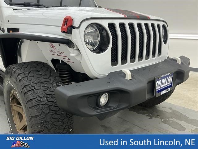 Used 2019 Bright White Clearcoat Jeep Sport Altitude image 25