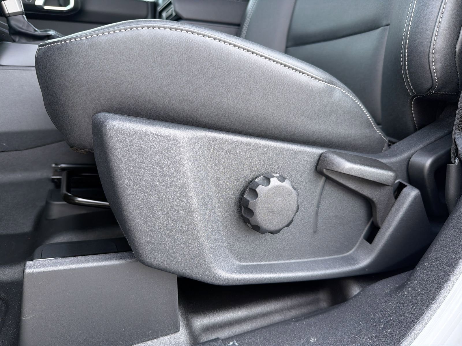 New 2025 Oxford White Ford Badlands® image 18