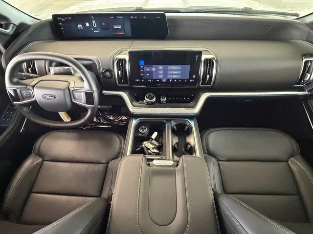 New 2027 Star White Metallic Tri-Coat Ford Platinum image 20