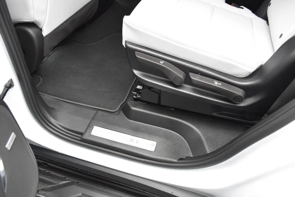 New 2026 Polar White Tricoat Chevrolet Premier image 31