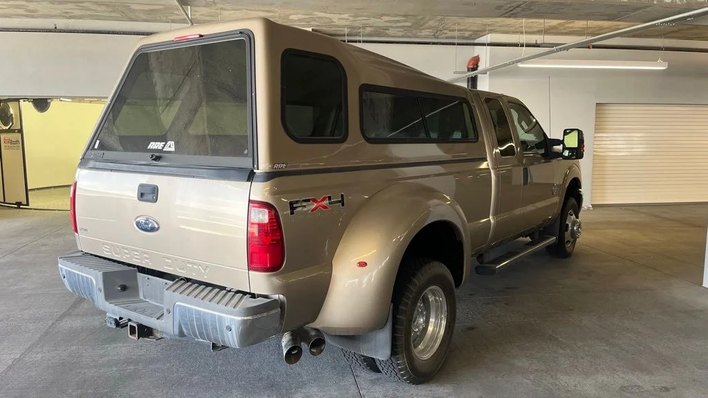 Used 2011 Gold Ford XLT image 3