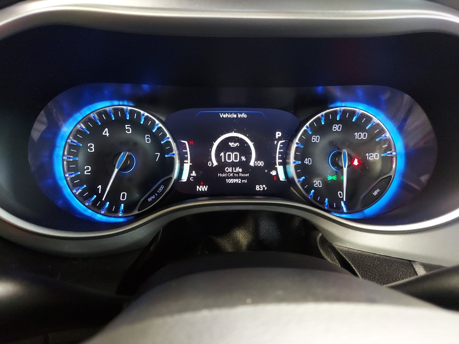 Used 2020 Luxury White Pearlcoat Chrysler Touring image 20