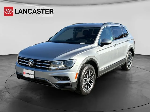 Used 2020 Silver Volkswagen 2.0T SE image 3