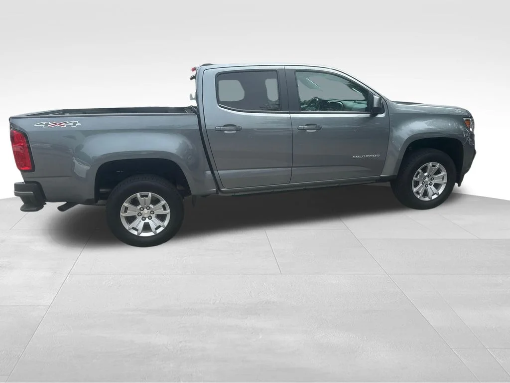 Used 2022 Gray Chevrolet LT image 25