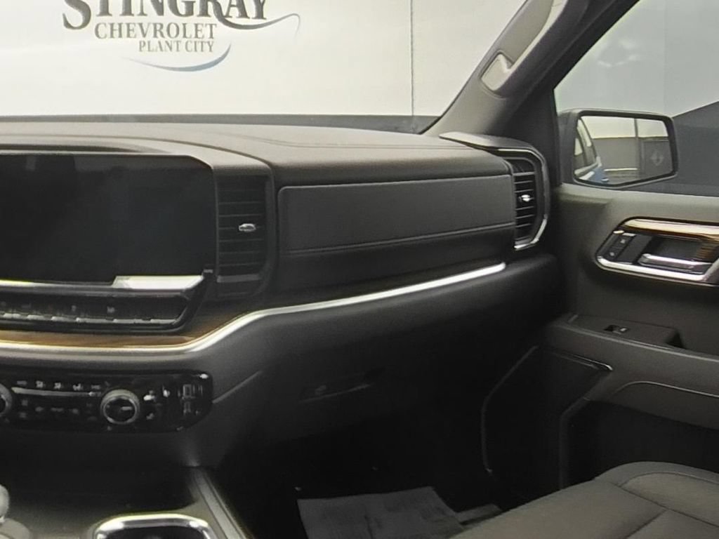 Used 2025 Riptide Blue Metallic Chevrolet RST image 15