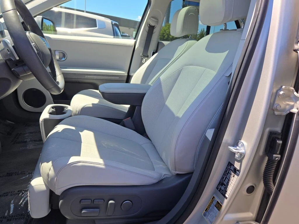 Used 2023 Gold Hyundai Limited image 22
