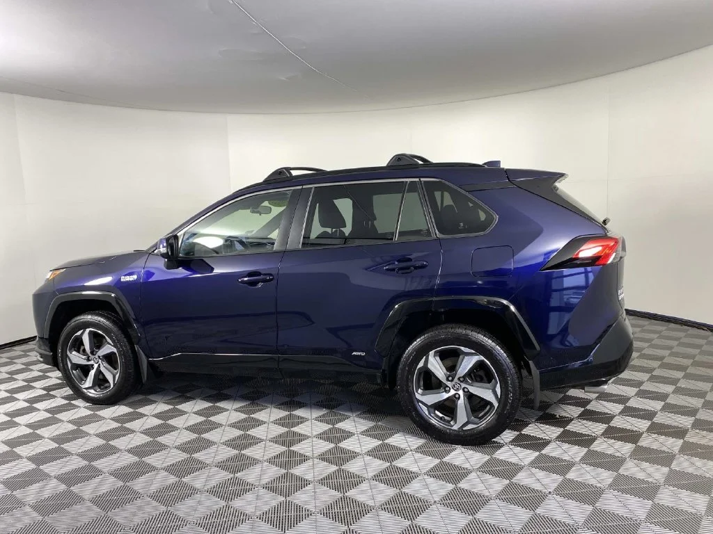 Used 2022 Blueprint Toyota SE image 5